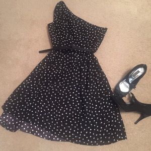 New! WHBM One shoulder polka dot dress sz 6